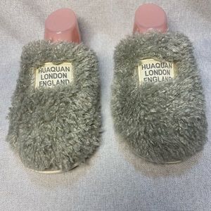 Slippers Women House Shoes  Cozy Warm Slippers Comfortable Size 8 - 8,5